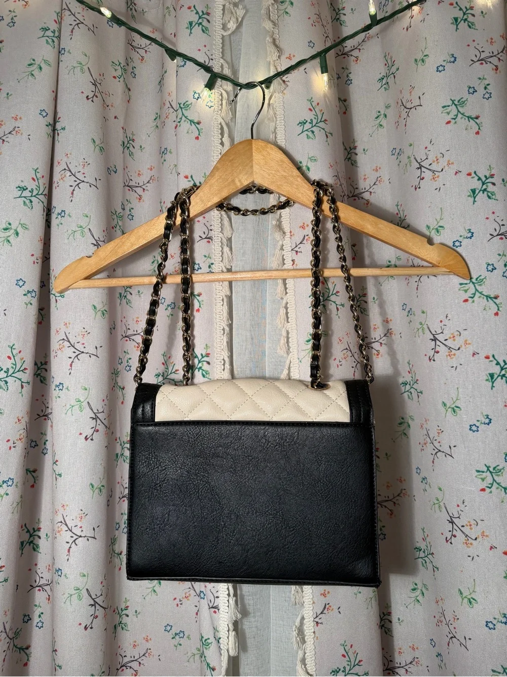 Quilted Two-Tone Chain Shoulder Bag - Cream and Black